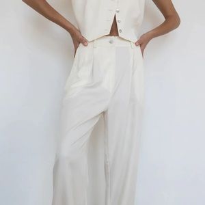 Donni Pleated Trouser, color creme, size S